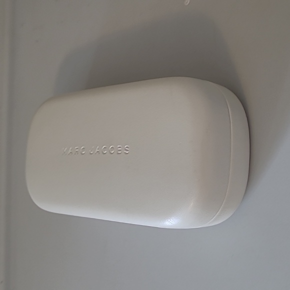 Marc Jacobs Case - Picture 8 of 12